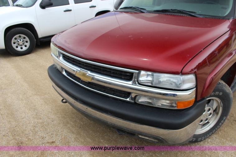 image for item K3192 2003 Chevrolet Tahoe SUV