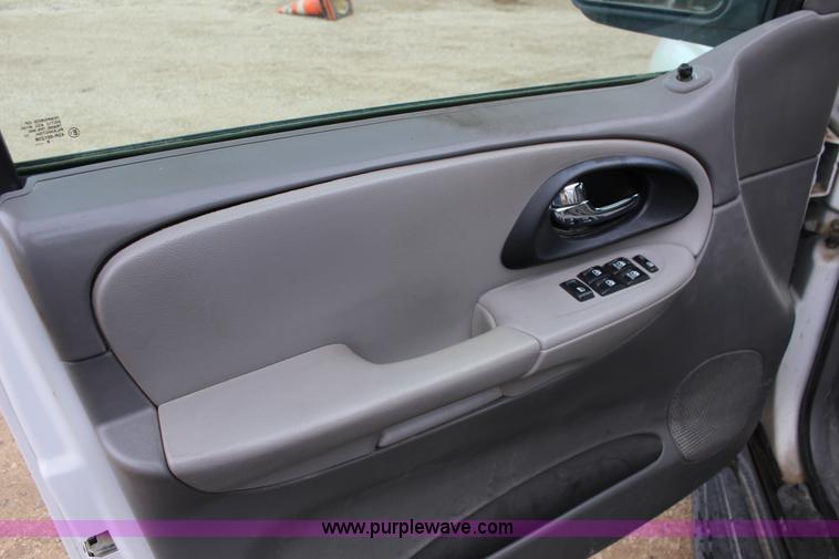 image for item K3193 2005 Chevrolet TrailBlazer SUV