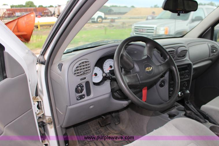 image for item K3193 2005 Chevrolet TrailBlazer SUV