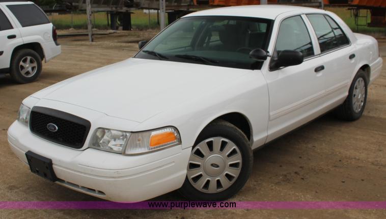 image for item K3194 2011 Ford Crown Victoria Police Interceptor