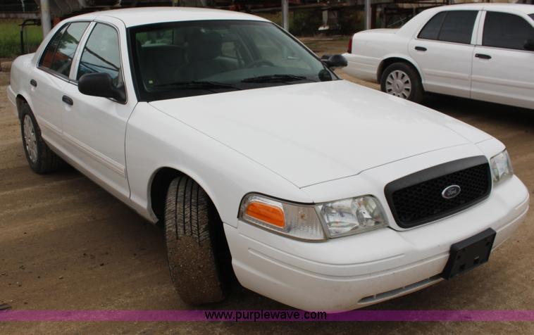image for item K3194 2011 Ford Crown Victoria Police Interceptor