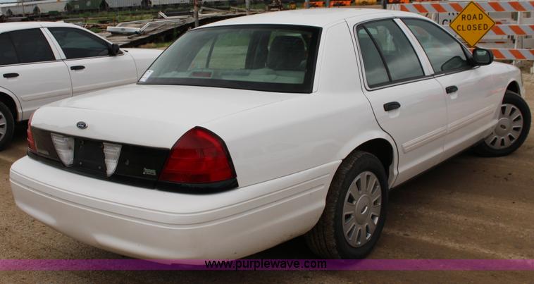image for item K3194 2011 Ford Crown Victoria Police Interceptor