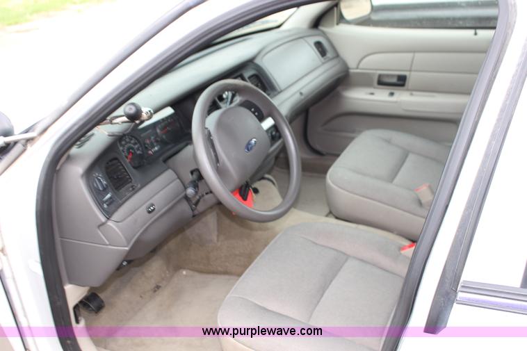 image for item K3194 2011 Ford Crown Victoria Police Interceptor