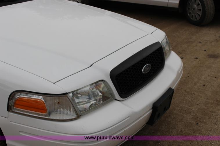 image for item K3194 2011 Ford Crown Victoria Police Interceptor