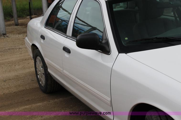 image for item K3194 2011 Ford Crown Victoria Police Interceptor