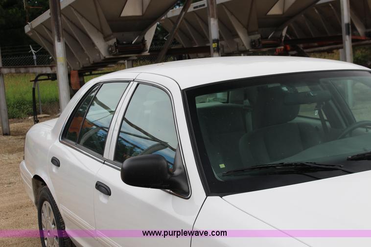 image for item K3194 2011 Ford Crown Victoria Police Interceptor
