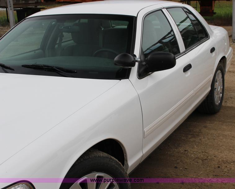 image for item K3194 2011 Ford Crown Victoria Police Interceptor