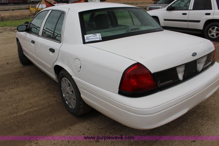 image for item K3194 2011 Ford Crown Victoria Police Interceptor