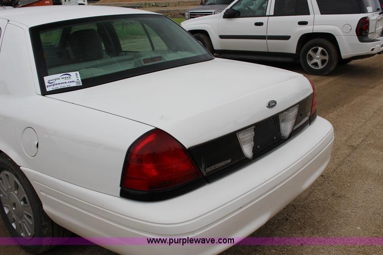 image for item K3194 2011 Ford Crown Victoria Police Interceptor