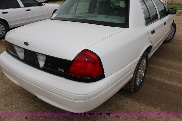image for item K3194 2011 Ford Crown Victoria Police Interceptor