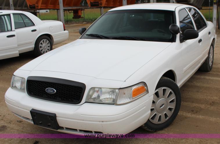 image for item K3196 2011 Ford Crown Victoria Police Interceptor