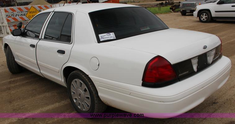 image for item K3196 2011 Ford Crown Victoria Police Interceptor