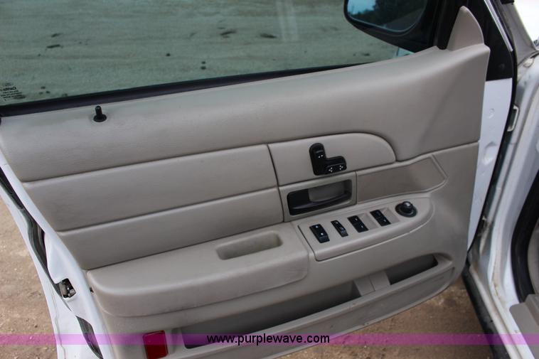 image for item K3196 2011 Ford Crown Victoria Police Interceptor