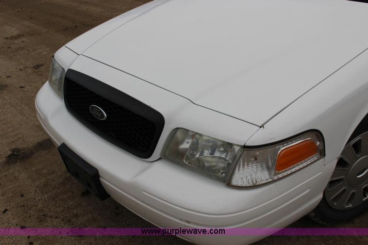 image for item K3196 2011 Ford Crown Victoria Police Interceptor
