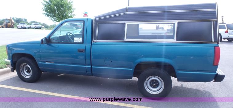 image for item K4660 1997 Chevrolet 1500 pickup truck