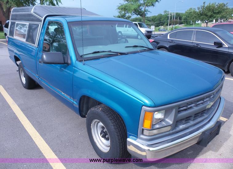 image for item K4660 1997 Chevrolet 1500 pickup truck