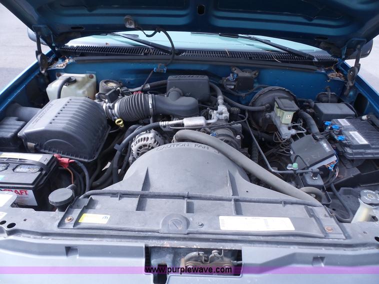 image for item K4660 1997 Chevrolet 1500 pickup truck