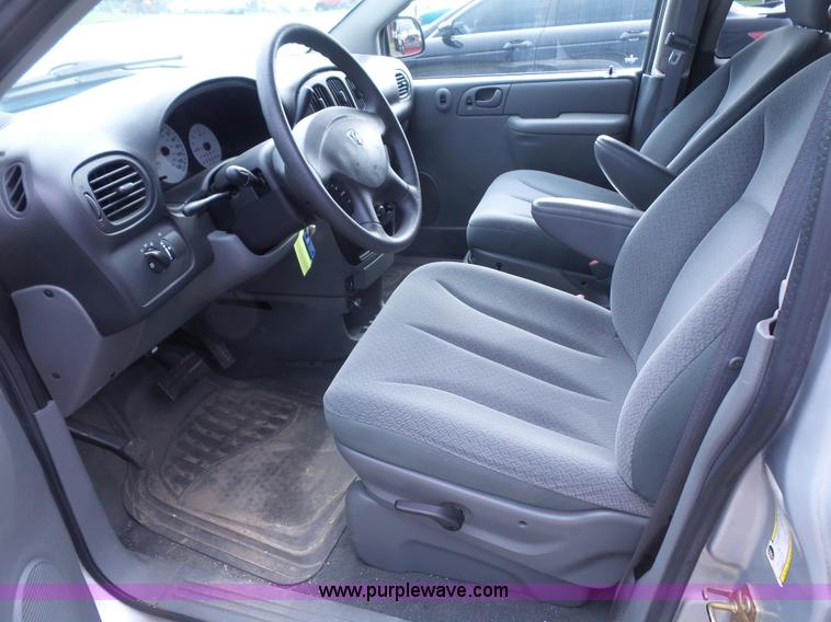 image for item K4661 2006 Dodge Caravan