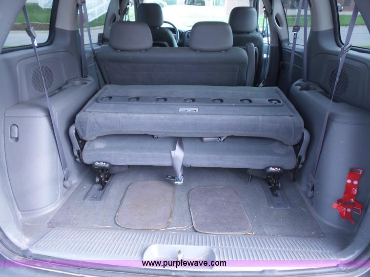 image for item K4661 2006 Dodge Caravan