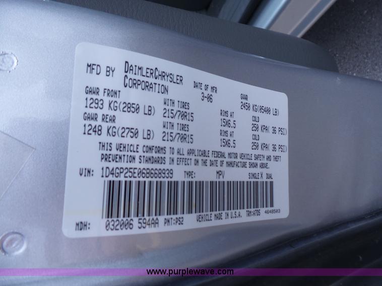 image for item K4661 2006 Dodge Caravan