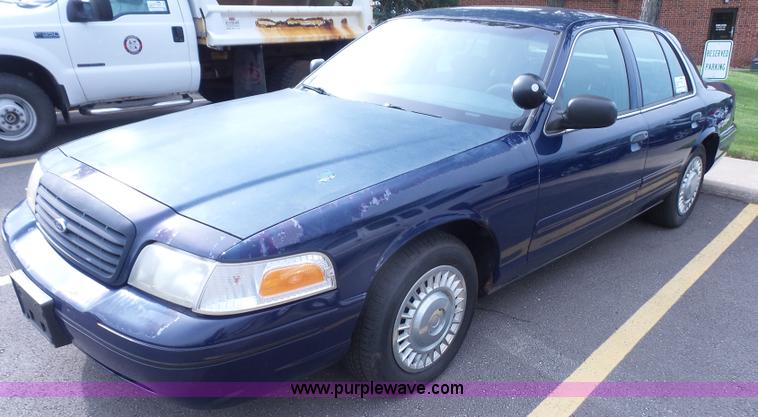 image for item K4663 2000 Ford Crown Victoria Police Interceptor