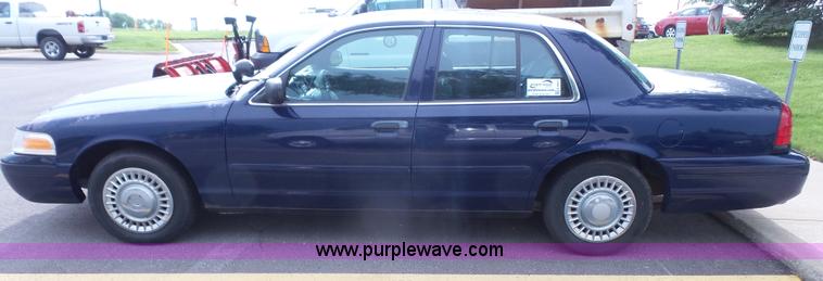 image for item K4663 2000 Ford Crown Victoria Police Interceptor