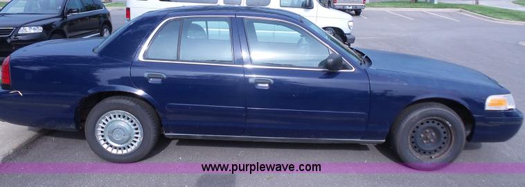 image for item K4663 2000 Ford Crown Victoria Police Interceptor