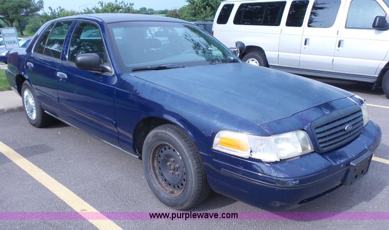 image for item K4663 2000 Ford Crown Victoria Police Interceptor