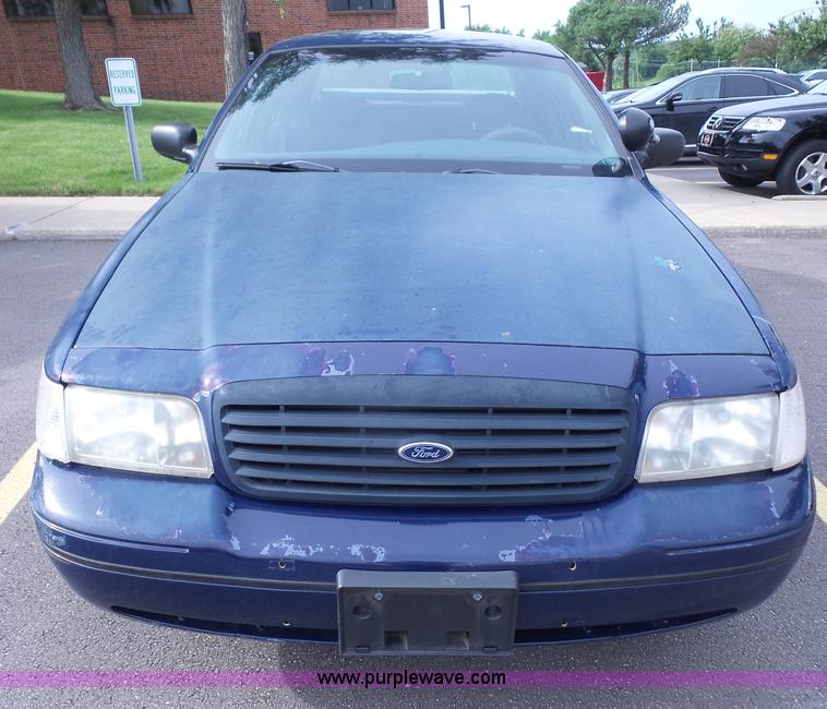 image for item K4663 2000 Ford Crown Victoria Police Interceptor