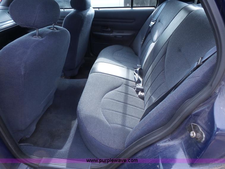 image for item K4663 2000 Ford Crown Victoria Police Interceptor