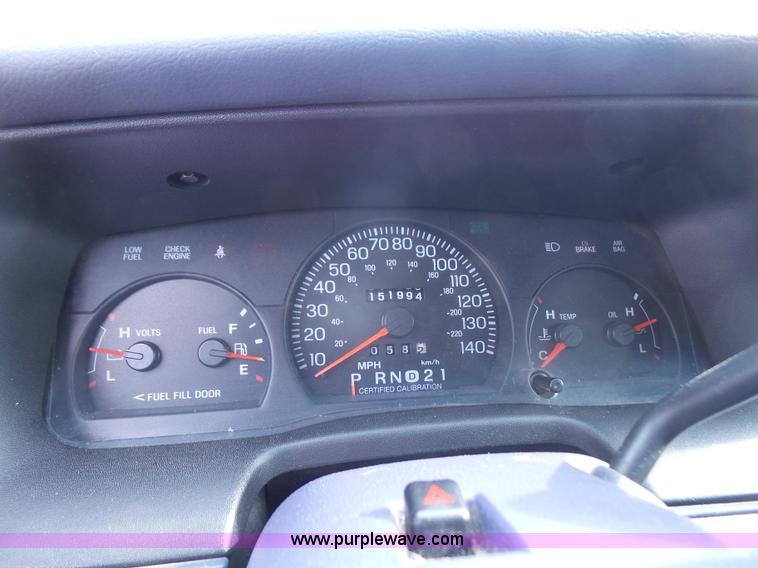 image for item K4663 2000 Ford Crown Victoria Police Interceptor