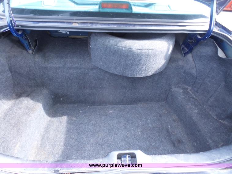 image for item K4663 2000 Ford Crown Victoria Police Interceptor