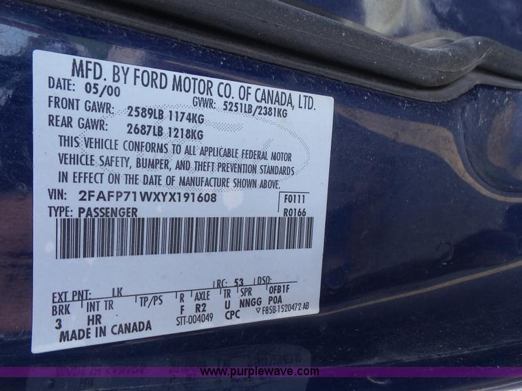 image for item K4663 2000 Ford Crown Victoria Police Interceptor