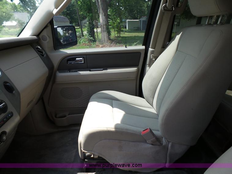 image for item K5388 2011 Ford Expedition SUV