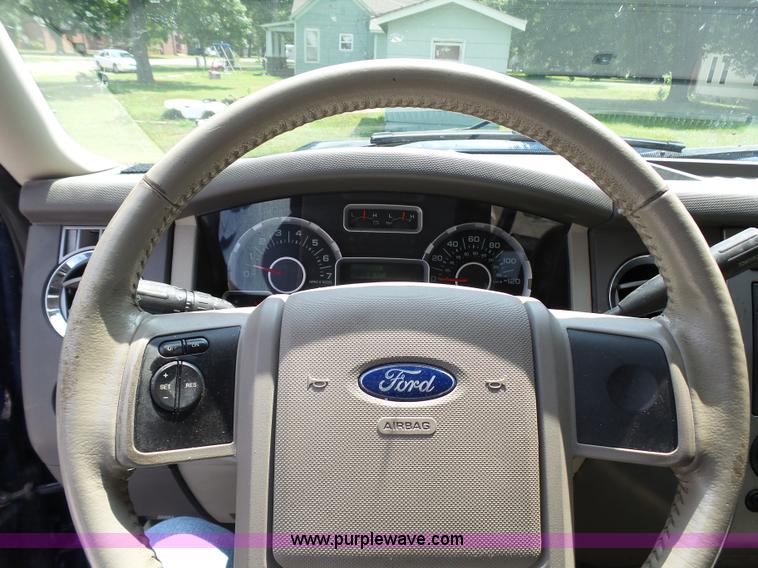 image for item K5388 2011 Ford Expedition SUV