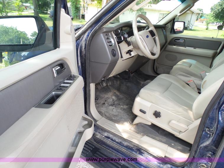 image for item K5389 2011 Ford Expedition SUV