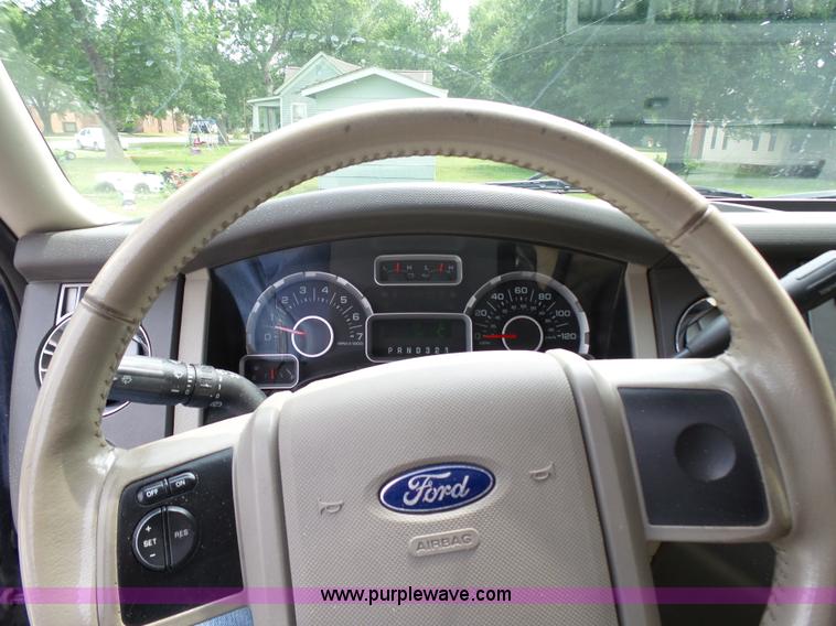 image for item K5390 2011 Ford Expedition SUV