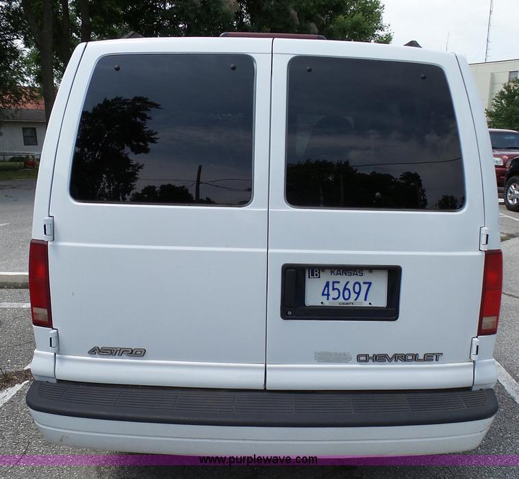 image for item K5391 1999 Chevrolet Astro van