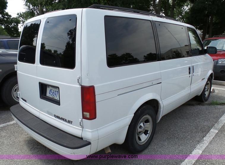 image for item K5391 1999 Chevrolet Astro van