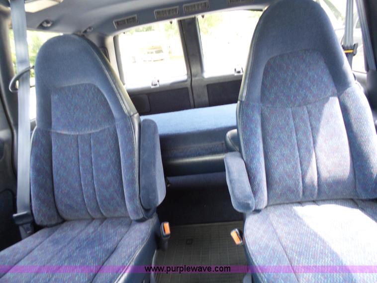 image for item K5391 1999 Chevrolet Astro van