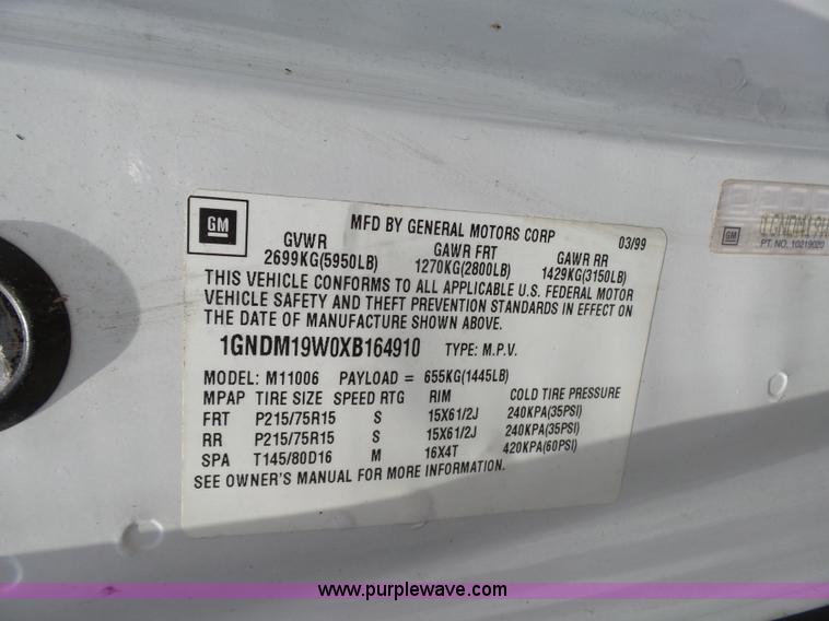 image for item K5391 1999 Chevrolet Astro van