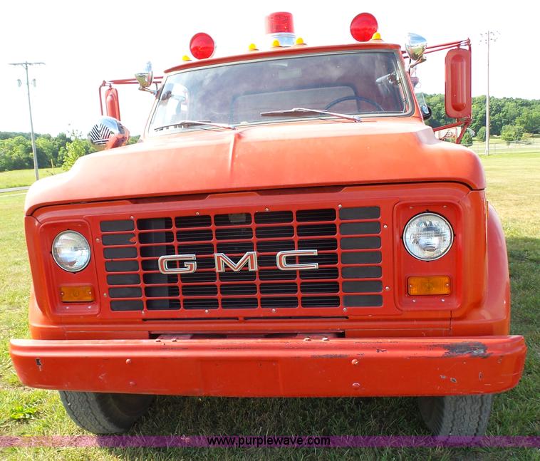 image for item K5430 1972 GMC 6500 fire truck