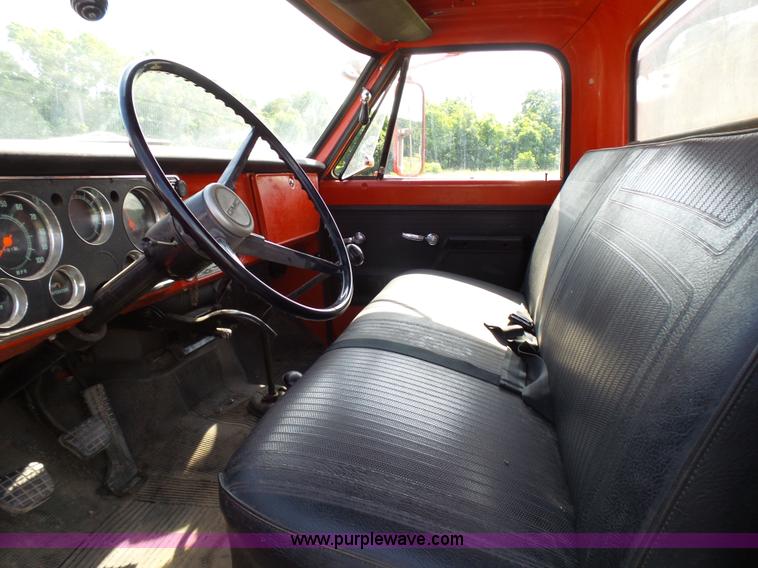 image for item K5430 1972 GMC 6500 fire truck