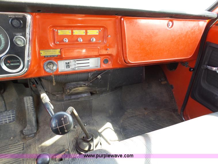 image for item K5430 1972 GMC 6500 fire truck