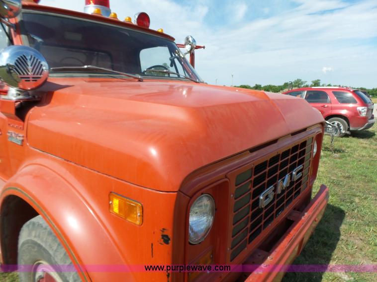 image for item K5430 1972 GMC 6500 fire truck