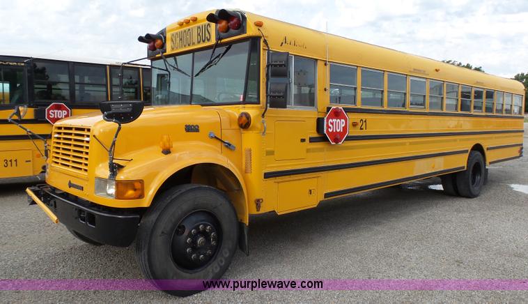 image for item K5431 2000 International 3800 school bus