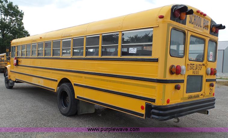 image for item K5431 2000 International 3800 school bus
