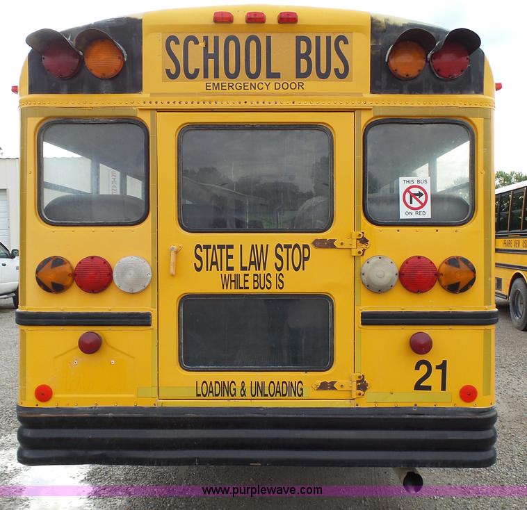 image for item K5431 2000 International 3800 school bus