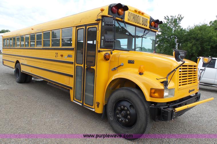 image for item K5431 2000 International 3800 school bus
