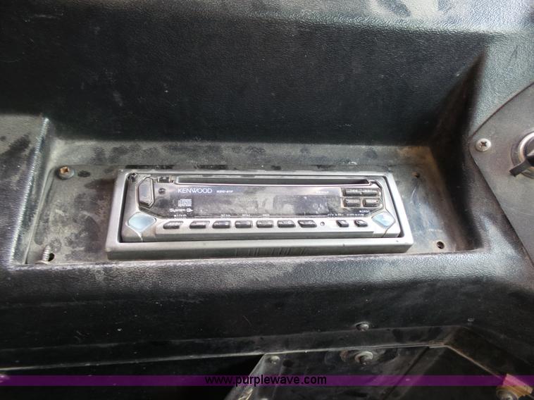 image for item K5431 2000 International 3800 school bus